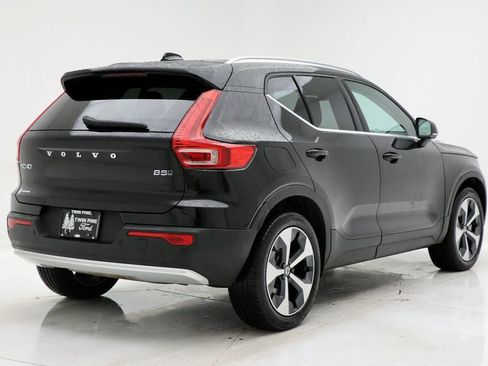 Used 2025 Volvo XC40 B5 Core AWD/4WD image 8