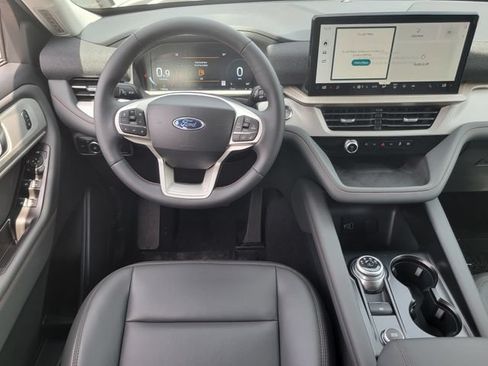 New 2026 Ford Explorer Active w/ Active Comfort Package RWD image 16