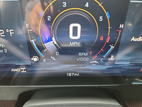 New 2026 Chevrolet Traverse Z71 w/ Enhanced Driving Package AWD/4WD image 19