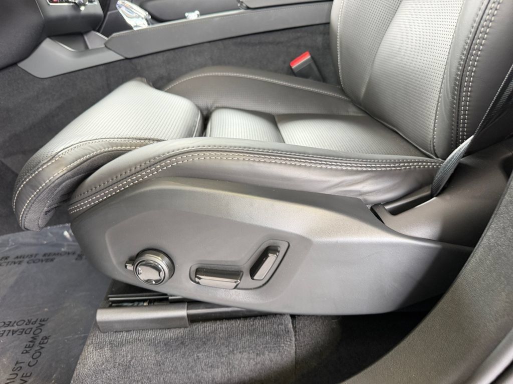 Certified 2026 Volvo XC90 B5 Ultra AWD/4WD image 17