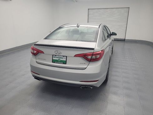 Used 2016 Hyundai Sonata Sport w/ Option Group 02 FWD image 7
