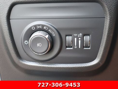 Used 2025 Jeep Grand Cherokee L Summit w/ Advanced Protech Group IV AWD/4WD image 24