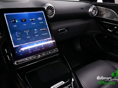Used 2022 Mercedes-Benz SL 63 AMG 4MATIC image 47