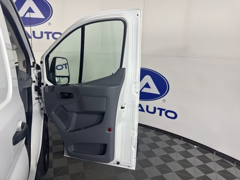Used 2017 Ford Transit 250 148 Low Roof RWD image 31