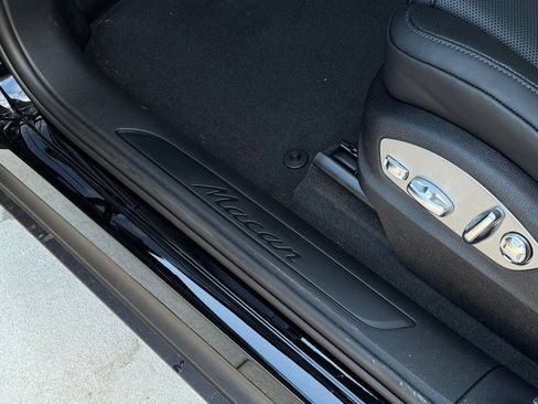 New 2026 Porsche Macan image 23