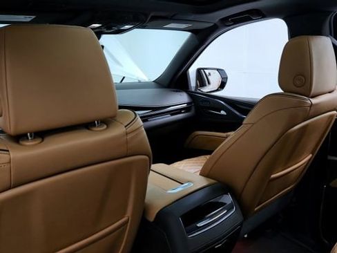 Certified 2023 Cadillac Escalade Premium Luxury w/ Performance Package image 21