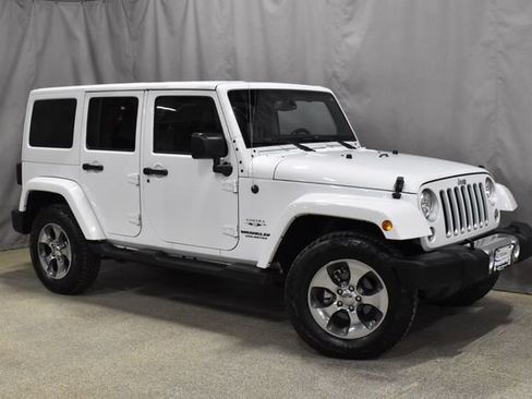 Used 2017 Jeep Wrangler Unlimited Sahara w/ Max Tow Package image 3