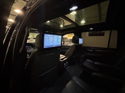 Used 2021 GMC Yukon XL Denali w/ Denali Premium Package image 21