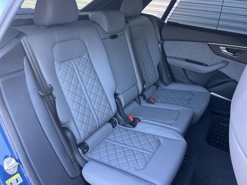 Used 2024 Audi SQ8 Premium Plus w/ Executive Package image 33
