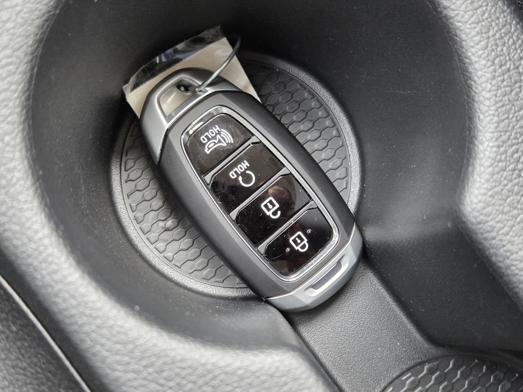 New 2026 Hyundai Venue SEL FWD image 24