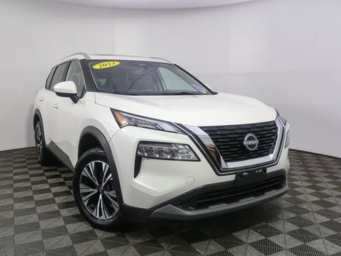 Used 2023 Nissan Rogue SV w/ SV Premium B Package AWD/4WD image 3