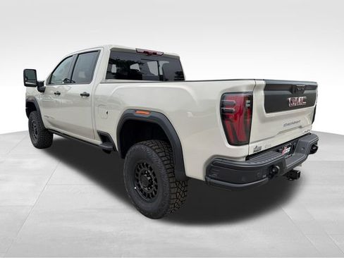 New 2026 GMC Sierra 2500 AT4X w/ AT4X AEV Edition AWD/4WD image 5
