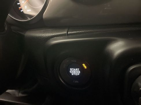 Used 2022 Jeep Wrangler Unlimited Sahara w/ Cold Weather Group image 11