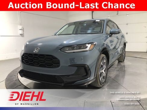 Used 2024 Honda HR-V EX-L image 3