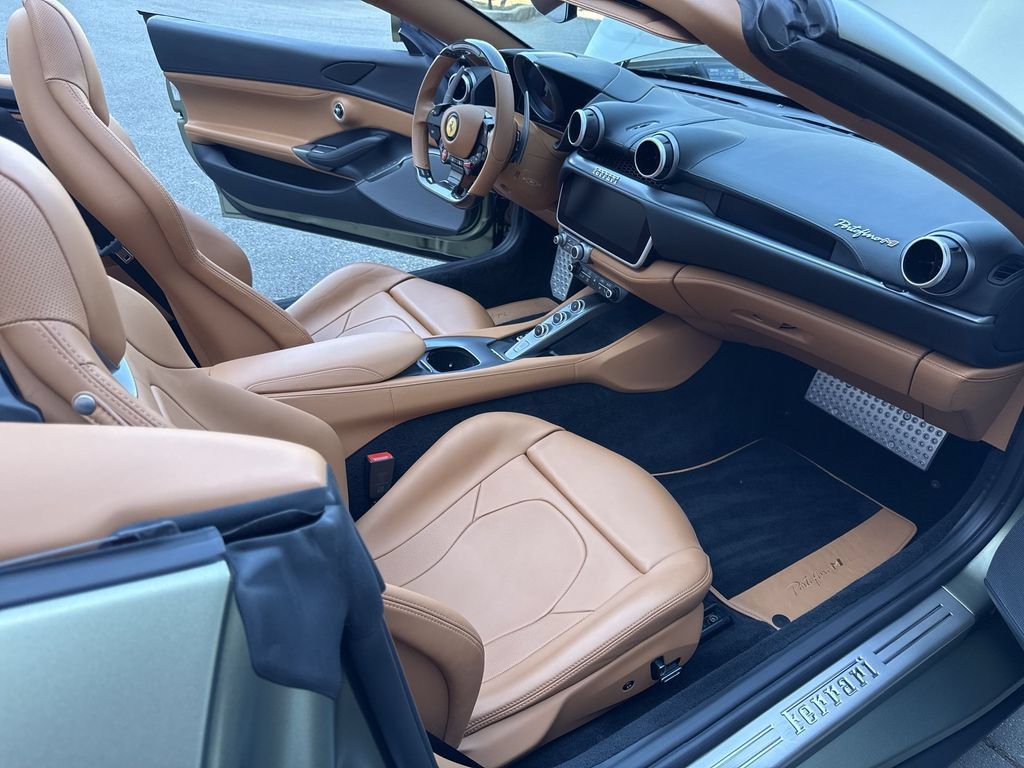 Certified 2023 Ferrari Portofino M RWD image 30