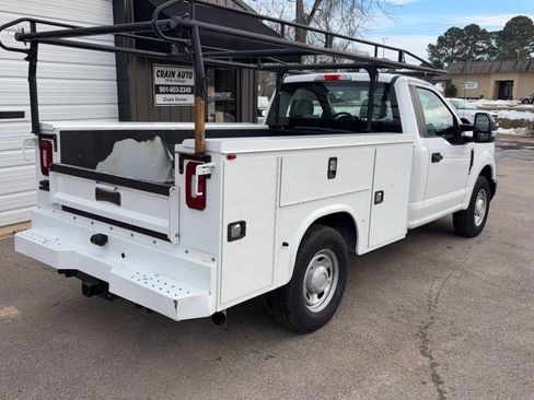 Used 2018 Ford F250 XL w/ Power Equipment Group image 4