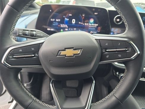 Used 2024 Chevrolet Equinox EV LT image 24