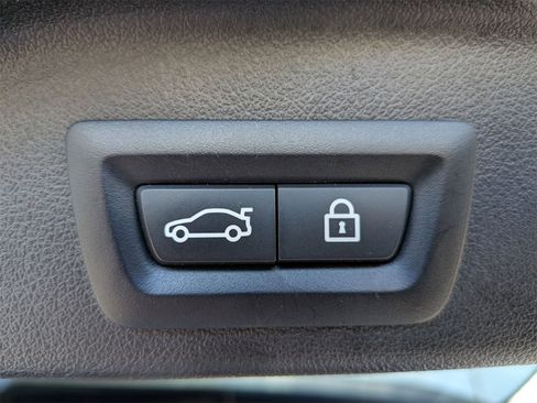 Used 2021 BMW X5 xDrive40i w/ Executive Package image 34