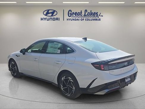 Used 2026 Hyundai Sonata SEL FWD image 8