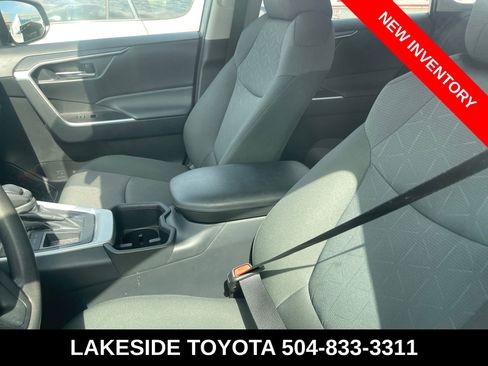 Used 2024 Toyota RAV4 XLE w/ Convenience Package FWD image 8