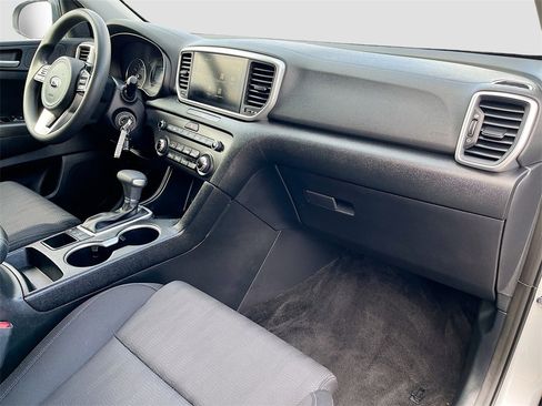 Used 2022 Kia Sportage LX image 26