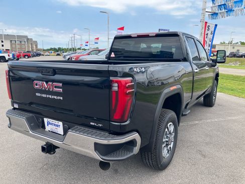 New 2026 GMC Sierra 2500 SLT AWD/4WD image 7