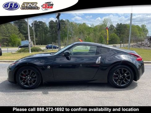 Used 2019 Nissan 370Z Coupe RWD image 3