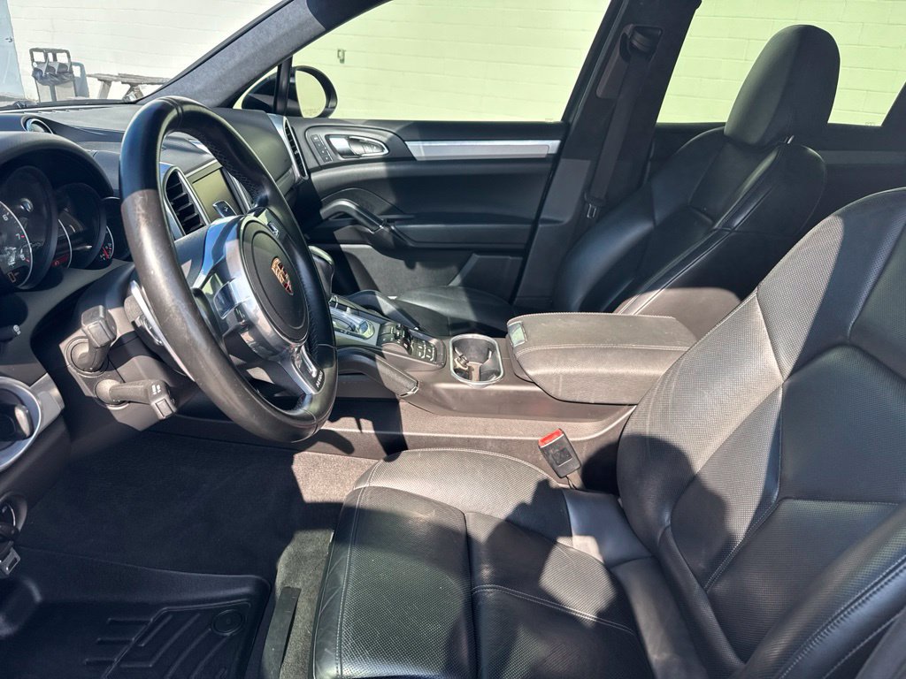 Used 2013 Porsche Cayenne GTS AWD/4WD image 21