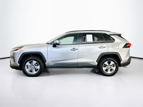 Used 2025 Toyota RAV4 XLE AWD/4WD image 4