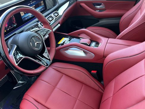 New 2026 Mercedes-Benz GLS 580 4MATIC image 4