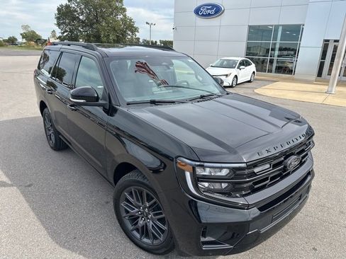 New 2025 Ford Expedition Platinum w/ Stealth Performance Package image 6