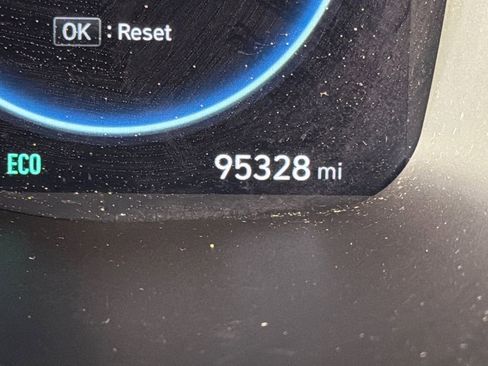 Used 2021 Hyundai Santa Fe Blue w/ Cargo Package image 28