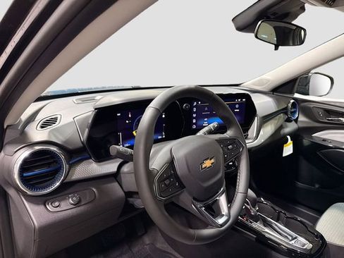 New 2026 Chevrolet Trax LT w/ LT Convenience Package image 12