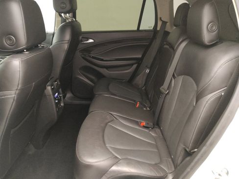 Used 2019 Buick Envision Essence FWD image 18
