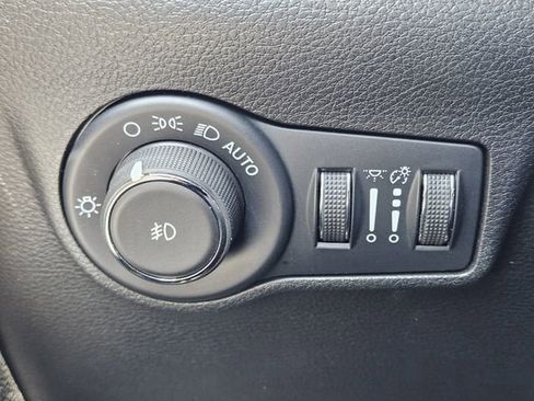 Used 2025 Jeep Compass Limited AWD/4WD image 22
