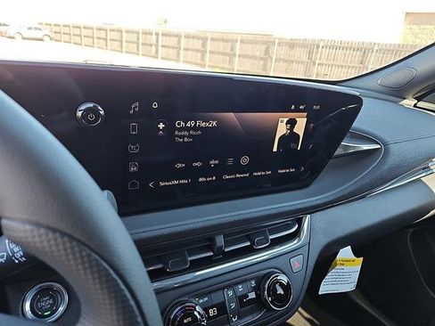 New 2026 Buick Envista Preferred image 18