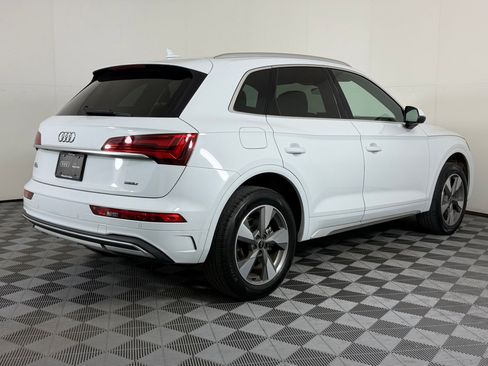 Certified 2023 Audi Q5 2.0T Premium w/ Convenience Package AWD/4WD image 9