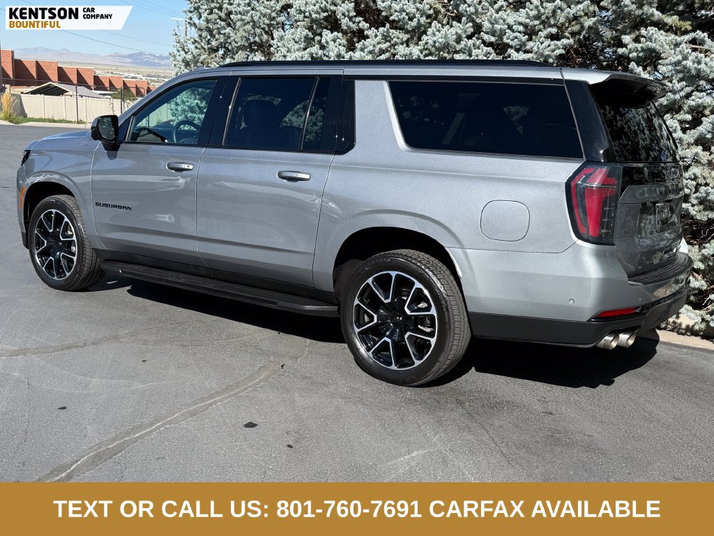 Used 2026 Chevrolet Suburban RST AWD/4WD image 5