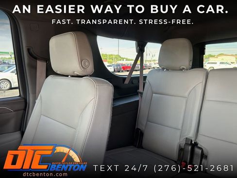 Used 2023 Chevrolet Suburban Z71 w/ Luxury Package AWD/4WD image 13
