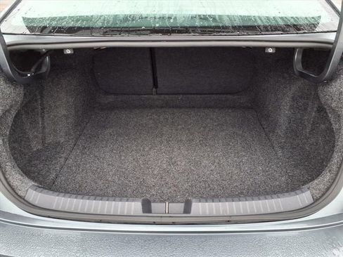 Used 2025 Volkswagen Jetta SE image 77