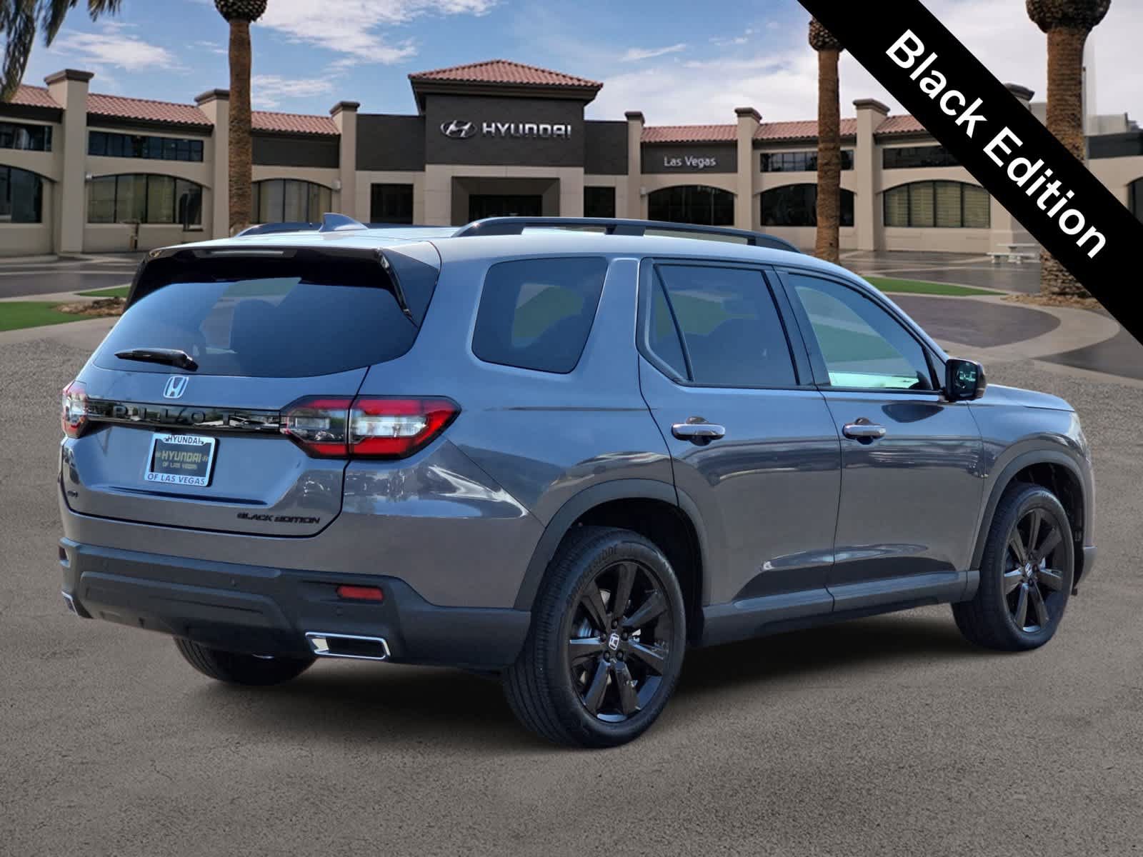 Used 2025 Honda Pilot Black Edition image 8