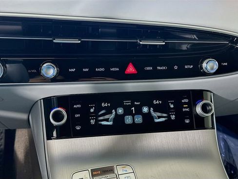 New 2026 Genesis GV70 2.5T Advanced AWD/4WD image 14