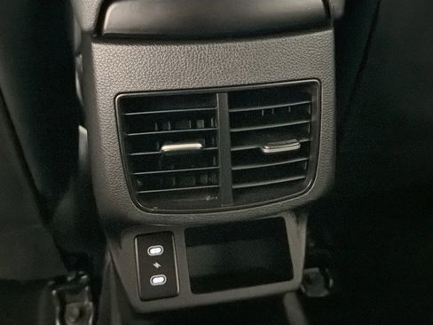 Used 2025 Kia Seltos S AWD/4WD image 26