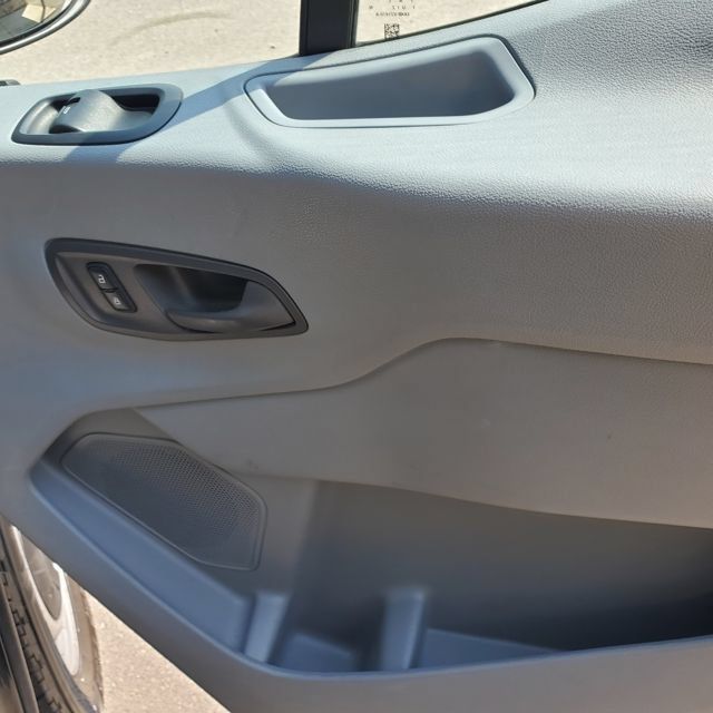 Used 2018 Ford Transit 150 130 Low Roof RWD image 38