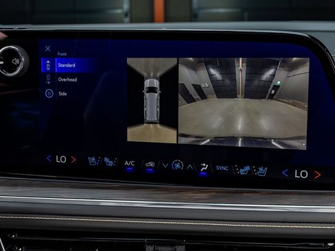 Used 2025 Chevrolet Suburban Premier w/ Sun And Tow Package image 22