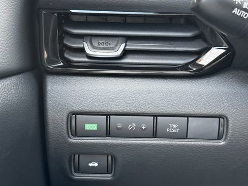 New 2025 Nissan Sentra SV w/ All-Weather Package image 18