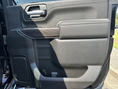 Used 2023 Chevrolet Silverado 2500 LTZ image 16