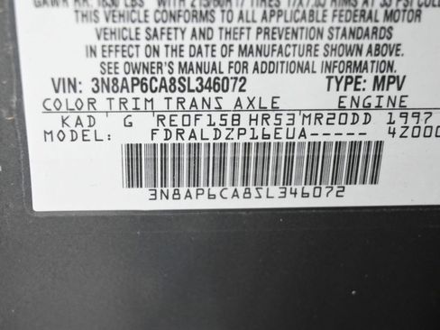 Used 2025 Nissan Kicks SV image 17