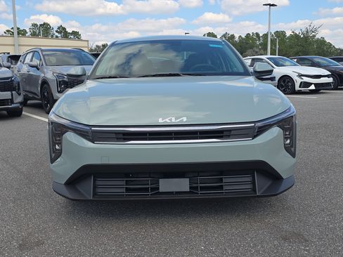 New 2025 Kia K4 LXS image 3