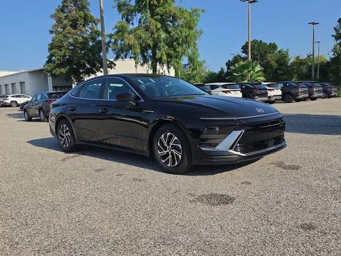 New 2026 Hyundai Sonata Blue FWD image 9